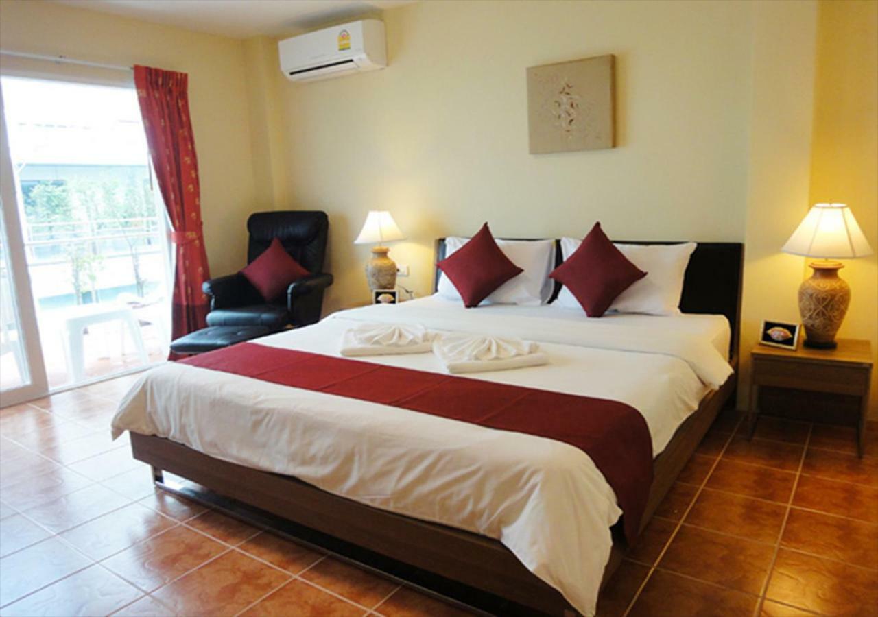 Patong Karlssons Hotel Extérieur photo
