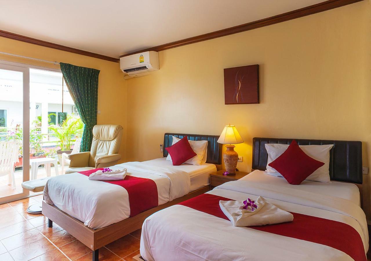 Patong Karlssons Hotel Extérieur photo